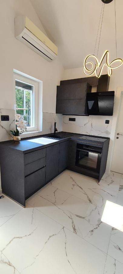 Apartments Rajna Чизичі Екстер'єр фото